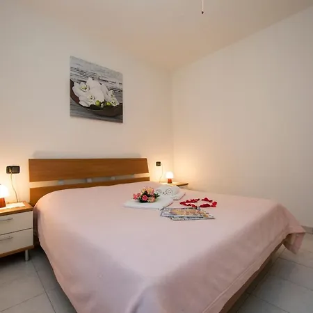 公寓 Sleeps 4 *