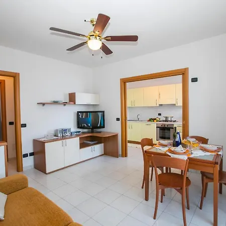 Sleeps 4 公寓 贝拉诺